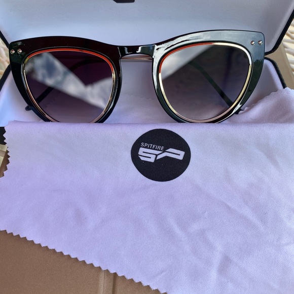 Spitfire black with gold sunglasses - Picture 2 of 5
